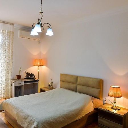 Apartment on Rustaveli Avenue Koutaïssi Extérieur photo